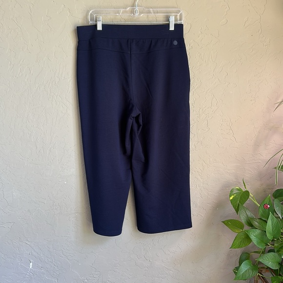 2 pairs 1 Navy 1 Black Talbots Gaucho soft Elegant Navy Pants size medium - Picture 4 of 9